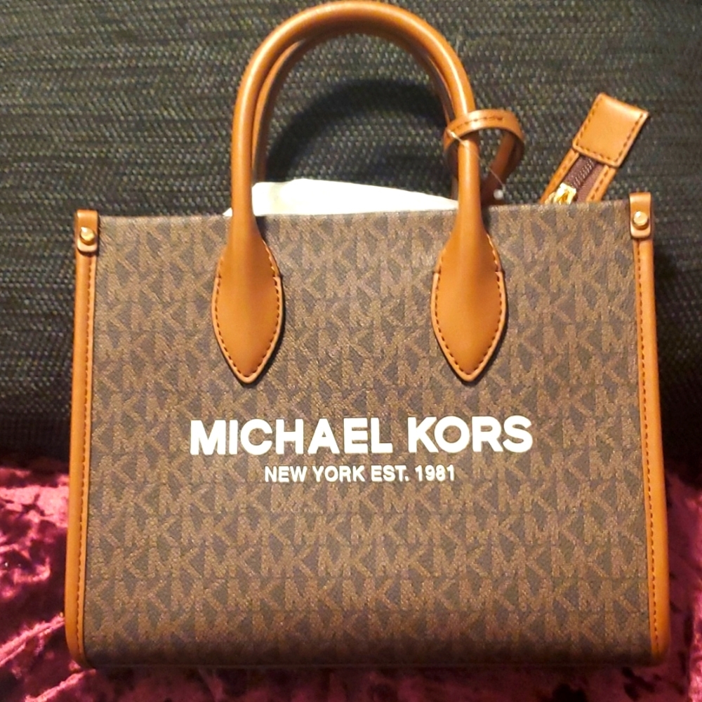 Micheal Kors Small Handbag